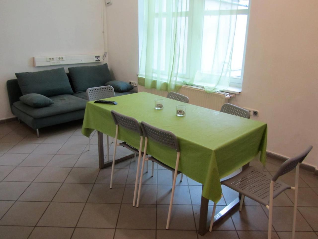 East Side Hostel Budapest Eksteriør bilde