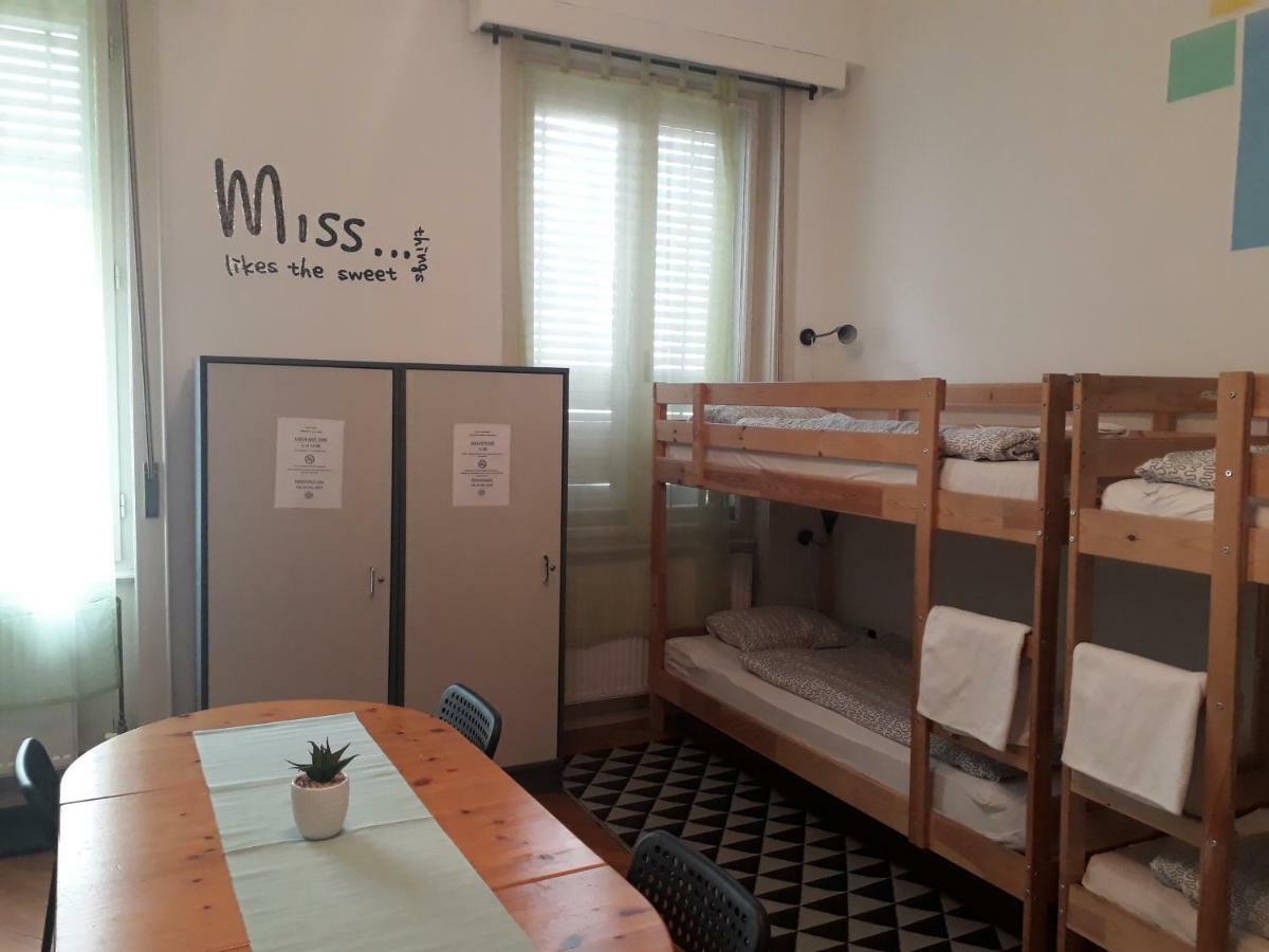 East Side Hostel Budapest Eksteriør bilde