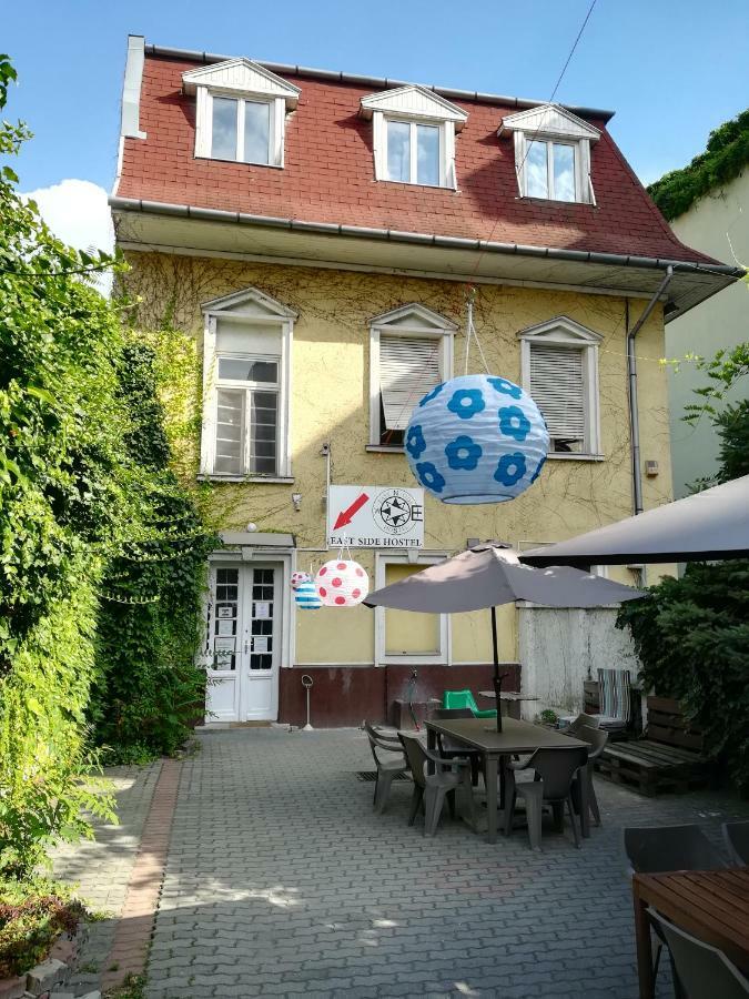 East Side Hostel Budapest Eksteriør bilde