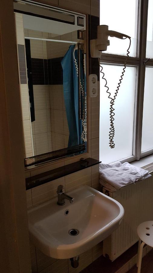 East Side Hostel Budapest Eksteriør bilde