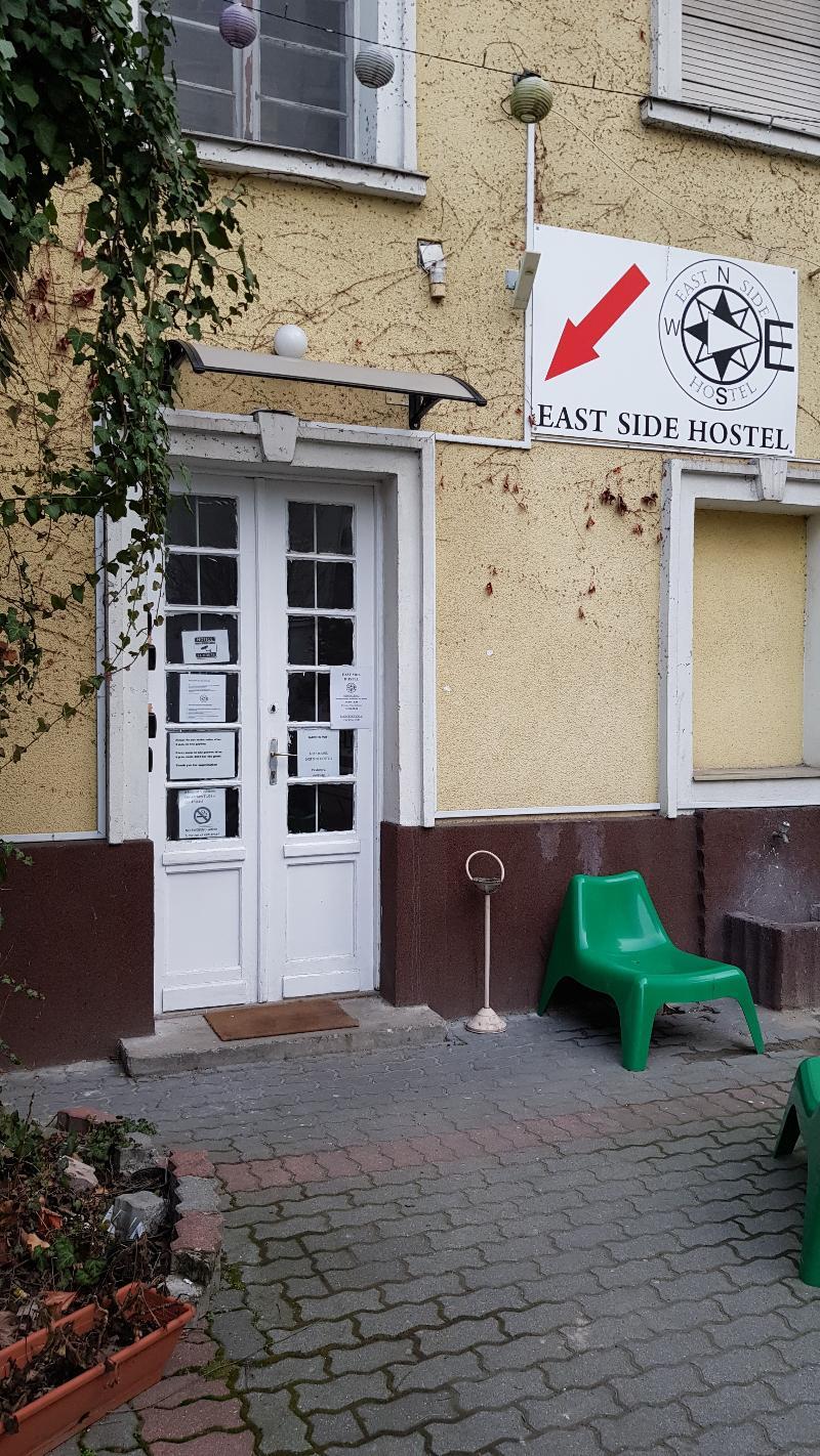 East Side Hostel Budapest Eksteriør bilde